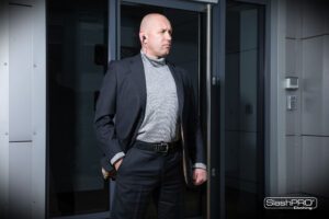 slash resistant clothing for security